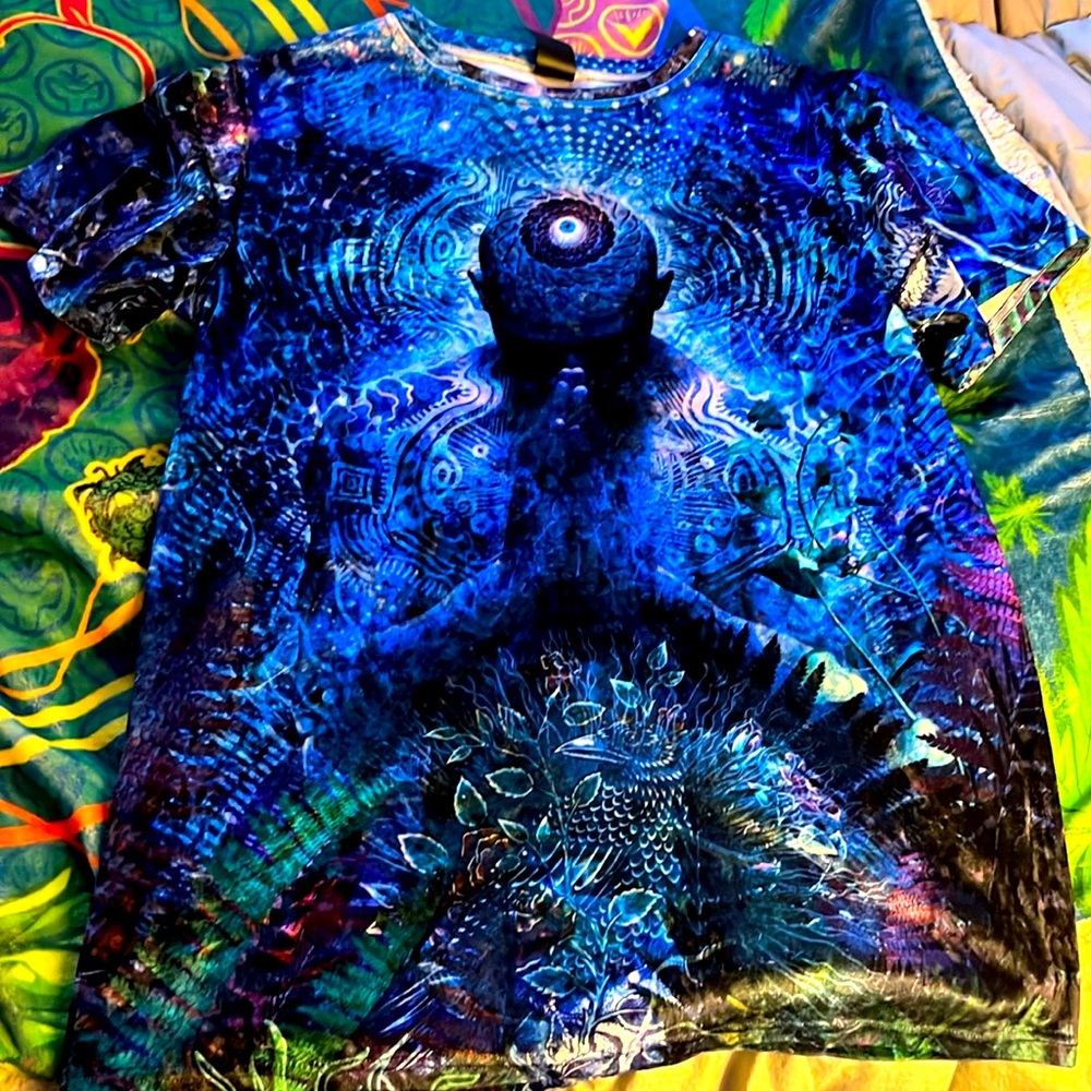Crushed velvet large T-shirt by The Headspace